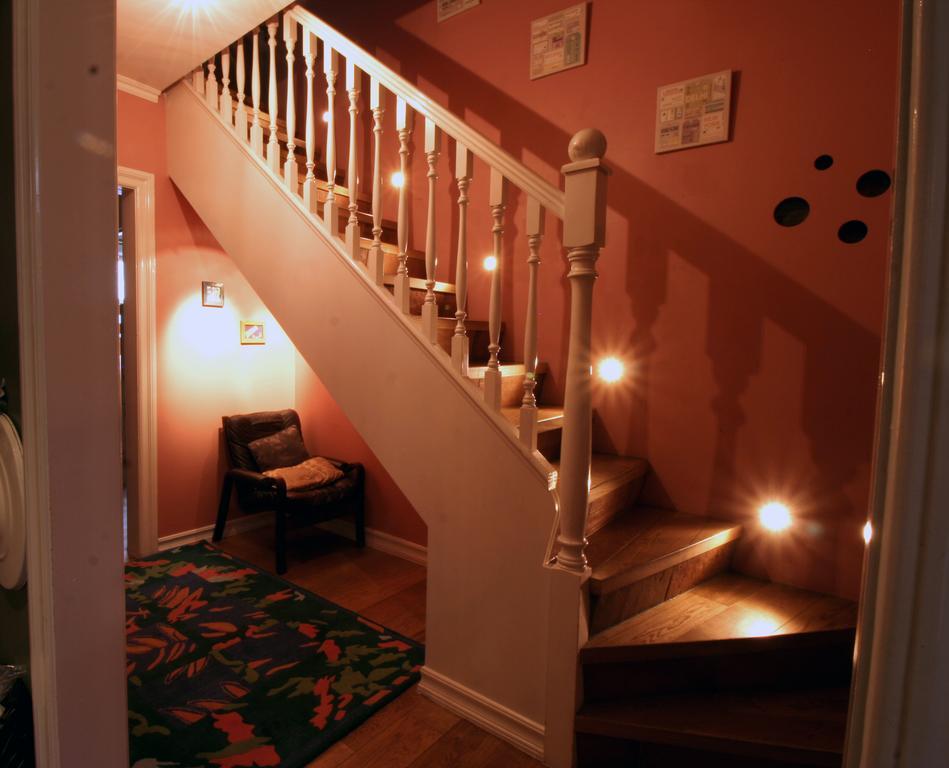 Our House Guesthouse Рейкявик Екстериор снимка