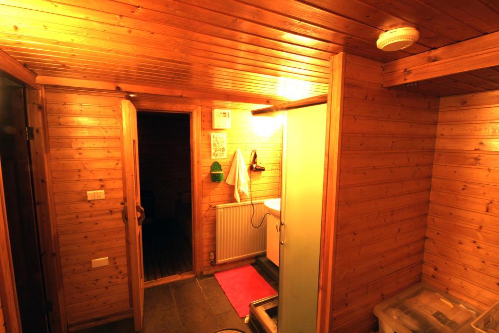 Our House Guesthouse Рейкявик Екстериор снимка