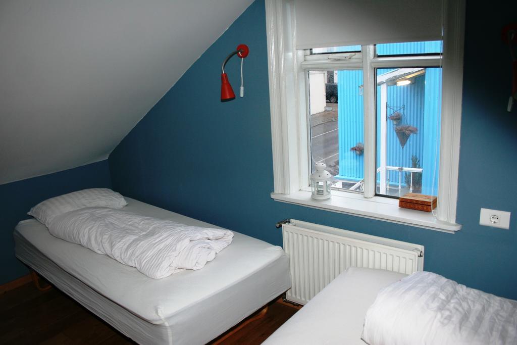Our House Guesthouse Рейкявик Стая снимка