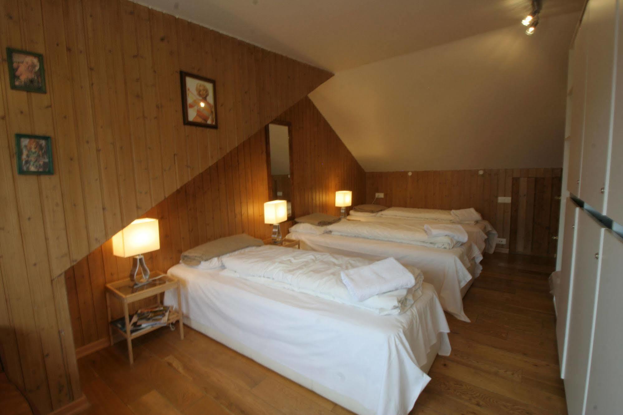 Our House Guesthouse Рейкявик Екстериор снимка